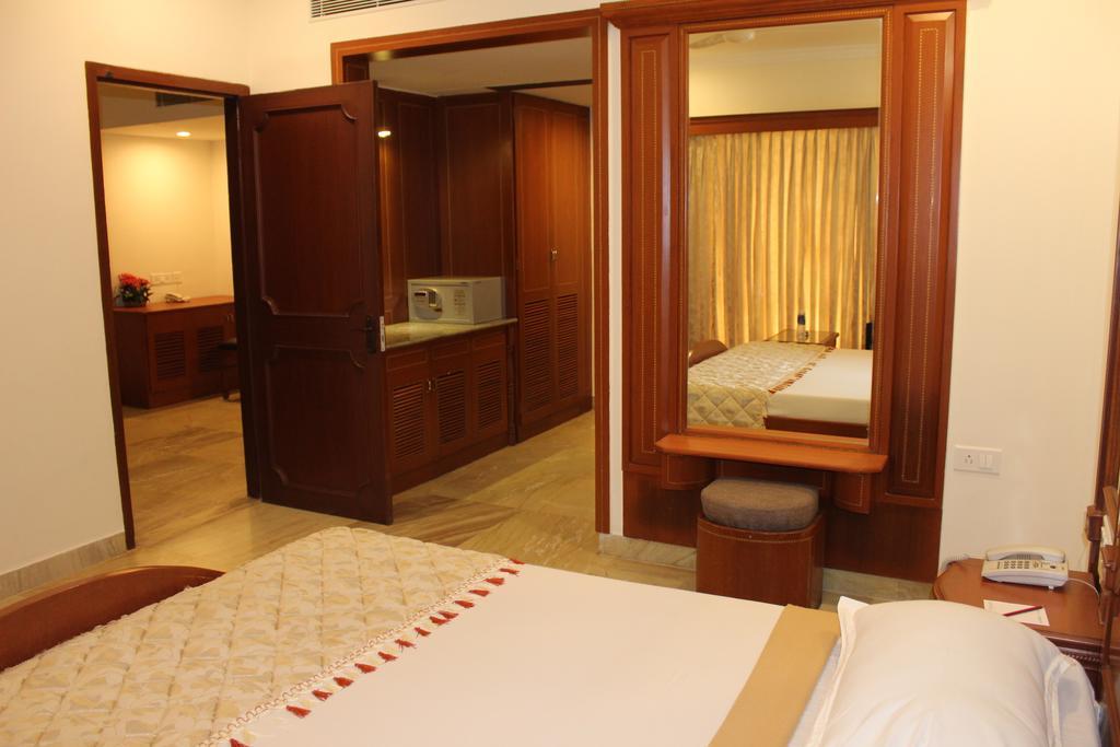 Paramount Inn Sriperumbudur Экстерьер фото